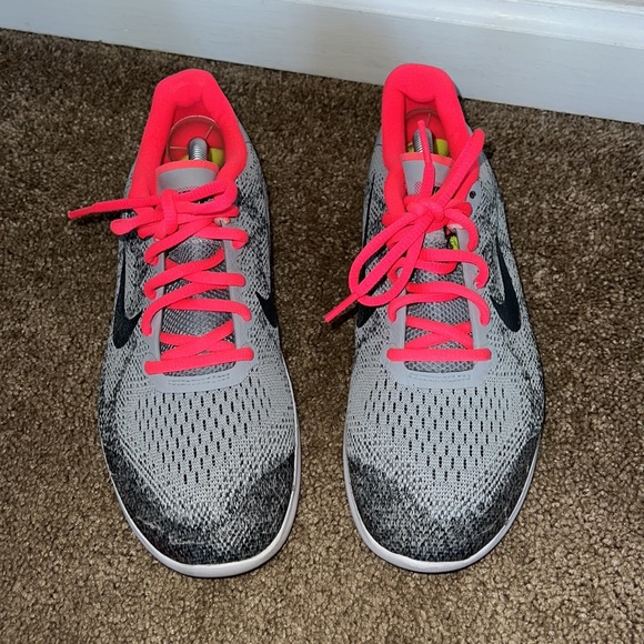 Nike Free Run 6.5Y 8-8.5 Women - Picture 2 of 7